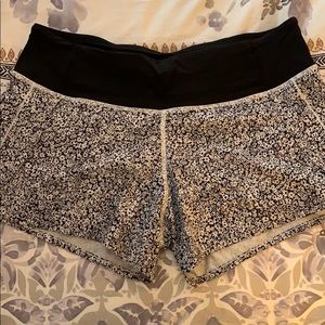 Printed Lululemon Speedy Shorts
